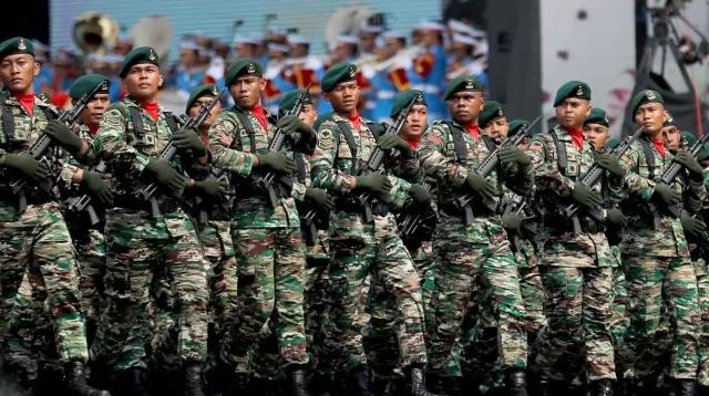 G tampil gagah begini penampilan defile pasukan pada peringatan hut ke79 tni mzb